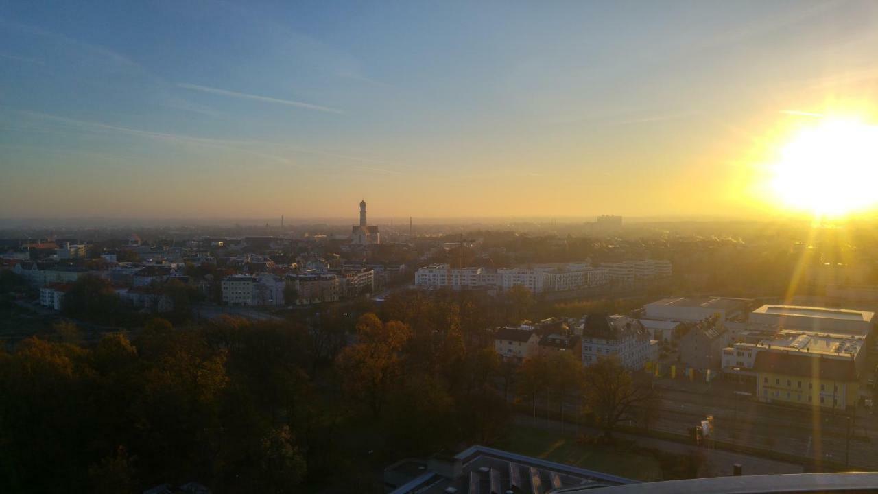 Hotelturm Augsburg Buitenkant foto